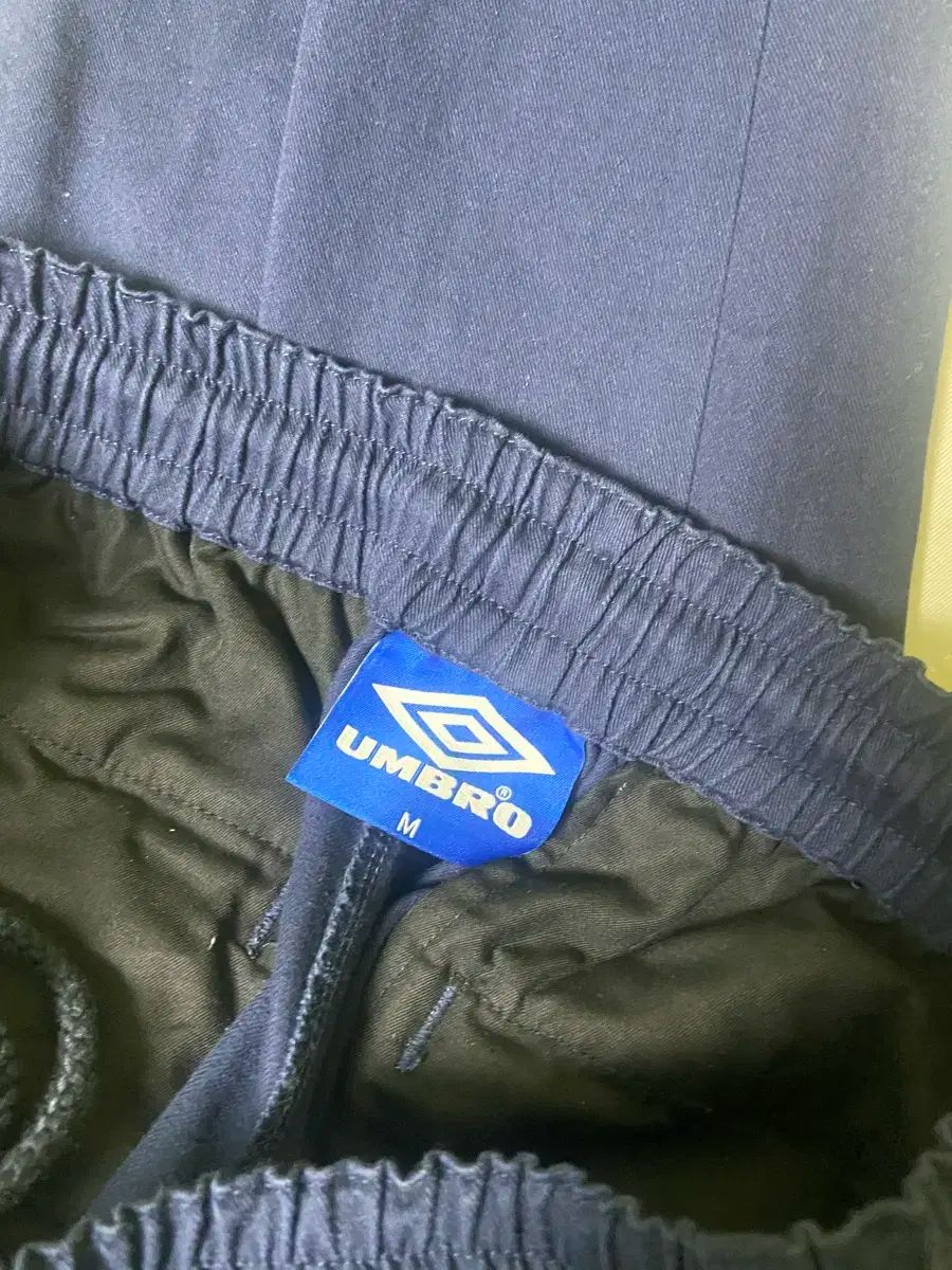 雷市場（ポンジャン）商品韓国直送】 M umbro(アンブロ) x