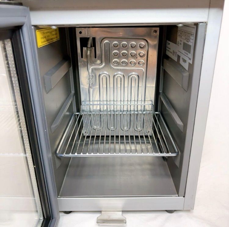 Red Bull LEDレッドブル冷蔵庫 限定レア非売品 限定カラー - メルカリ