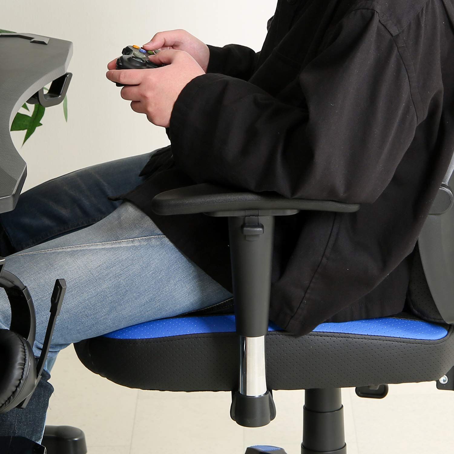 幅68.5×奥行65.5×高さ118 125.5cm