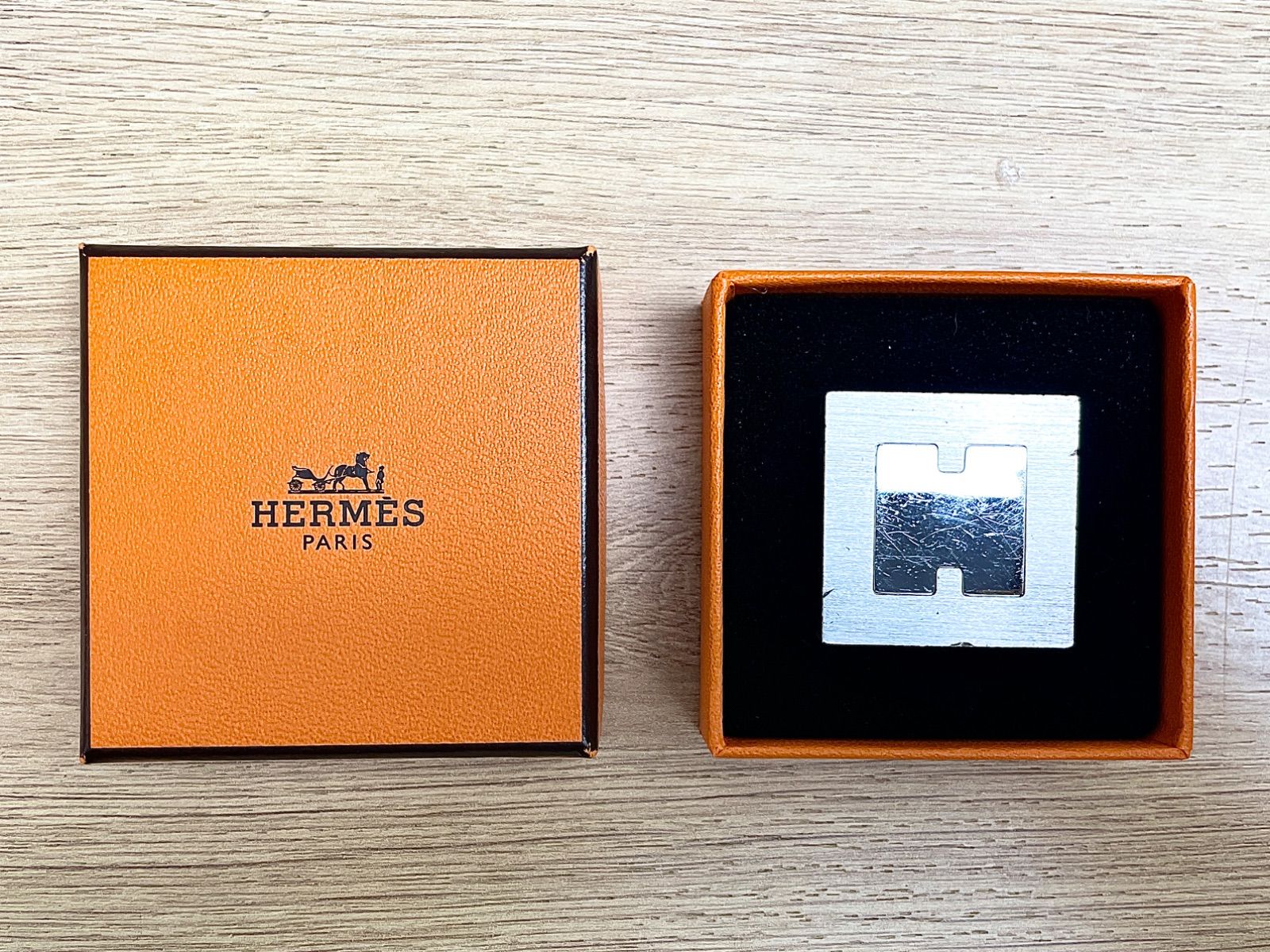エルメス フォト メモ スタンド