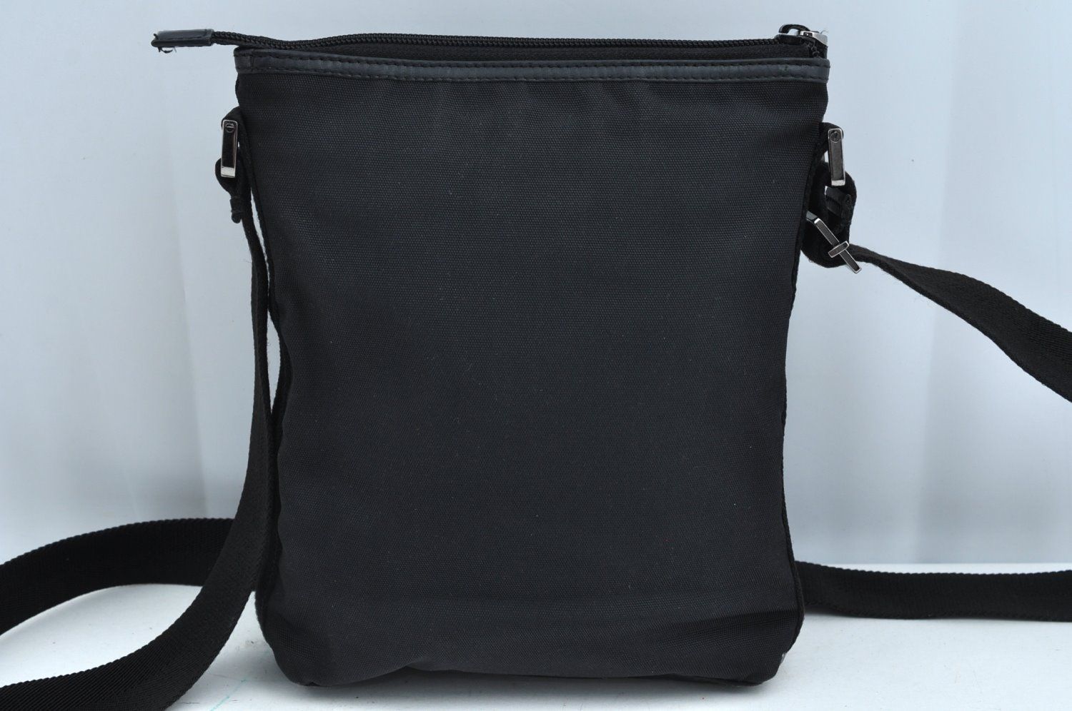 GUCCI グッチ ショルダークロスボディーバッグ 財布 ナイロン レザー ブラック ジャンク 5753M DECORATOM_COM_BR