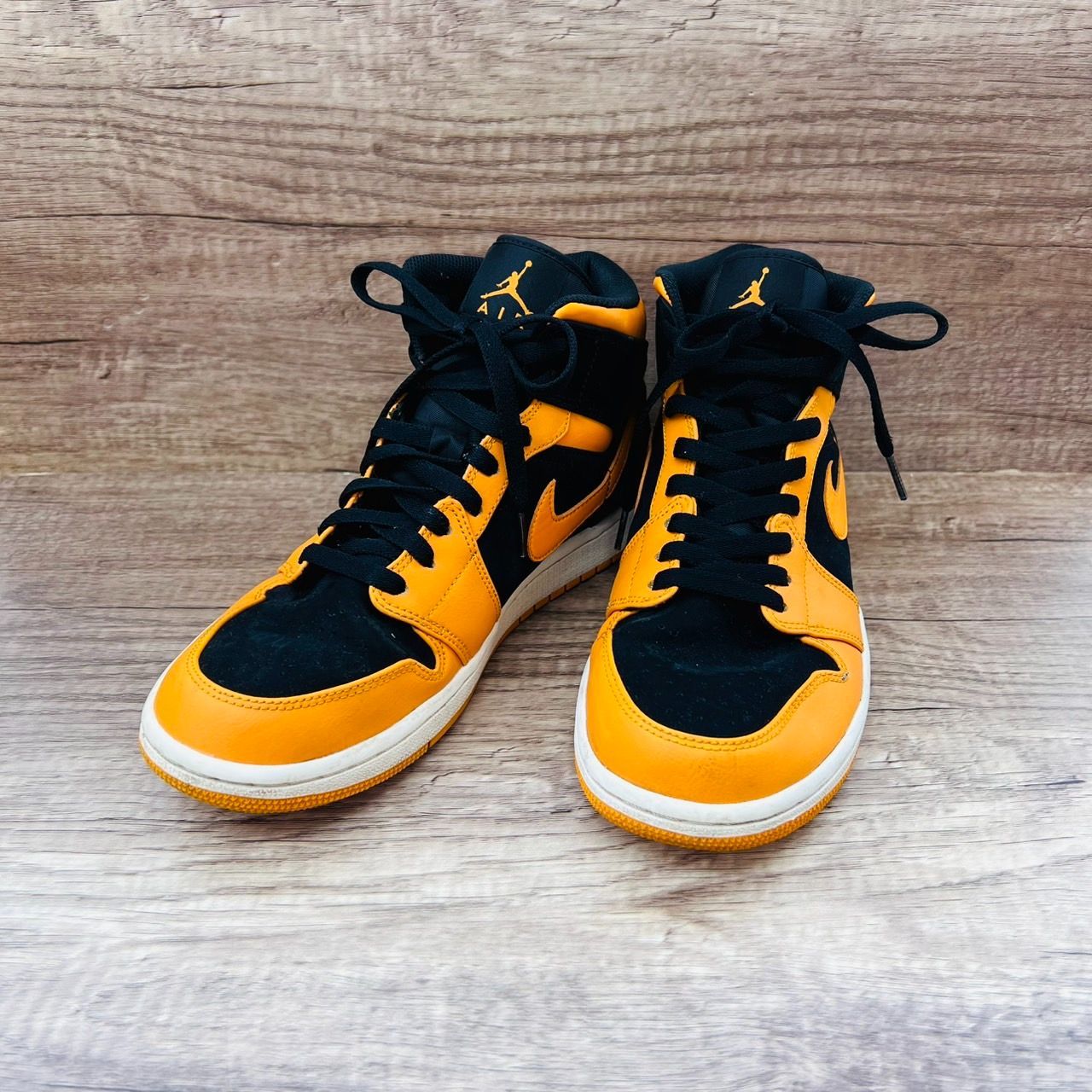 NIKE AIRJordanエアジョーダンナイキ1 MIDブラックオレンジ 26 Jordan Air Jordan 1 Mid 