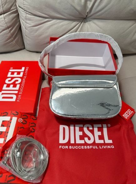 新品未使用 DIESEL（ディーゼル）1DR | ハンドバッグ | ボディバッグ | ブライトシルバー - メルカリ