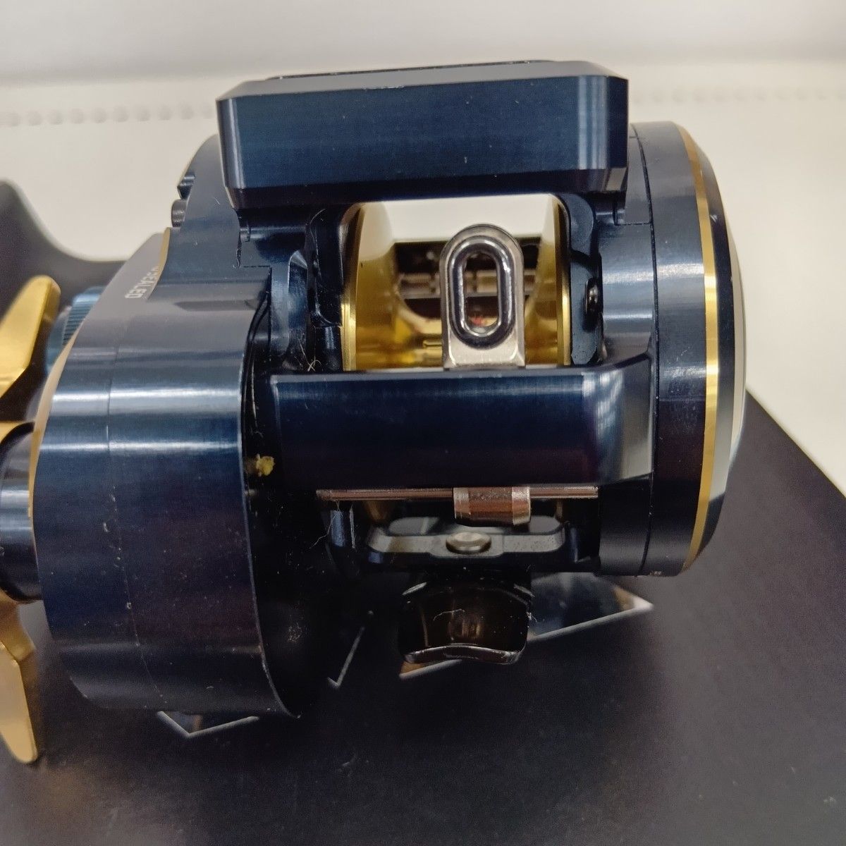 DAIWA ダイワ 034725 ベイトリール 21ソルティガIC 300H-SJ キズ有