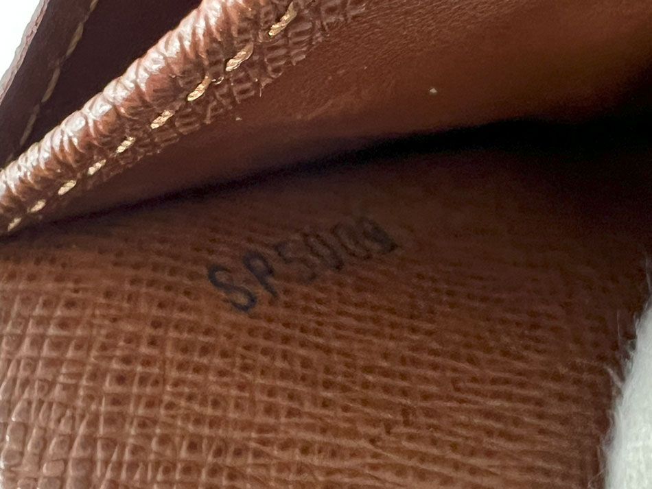 VUITTON