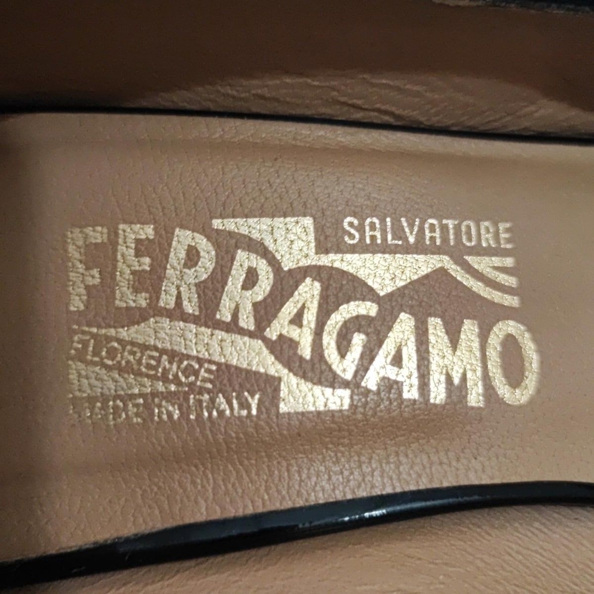 FERRAGAMO|SalvatoreFerragamo サルバトーレフェラガモ