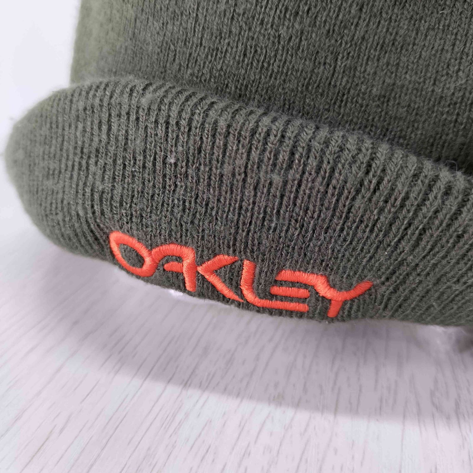 オークリー OAKLEY リバーシブル ロゴ刺繍ビーニー メンズ 表記