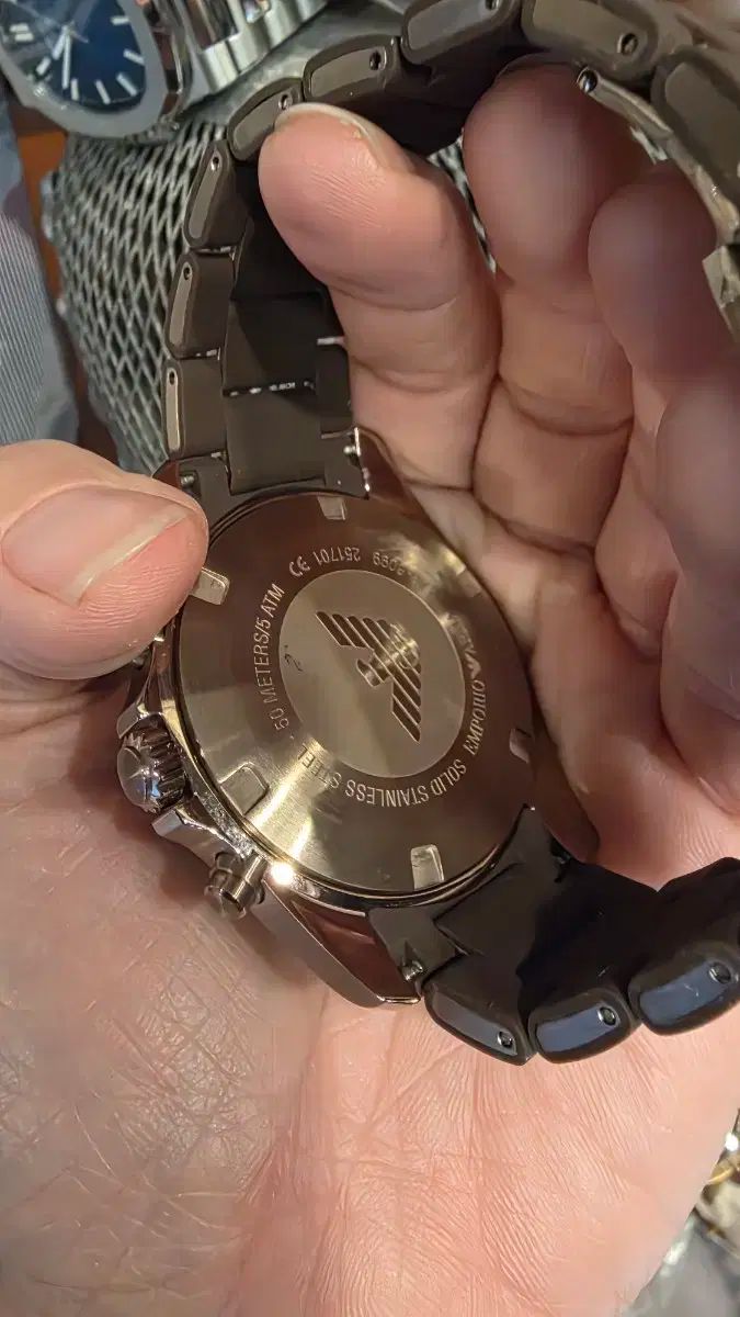  EMPORIO ARMANI エンポリオアルマーニ アルマーニ ブラウン 男性 時計 金属ベルト 時計