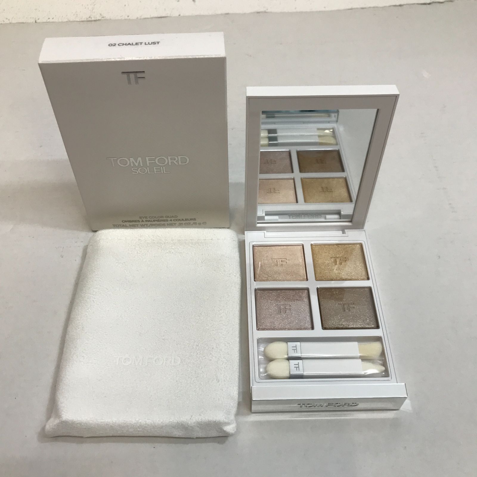 新品未使用【TOM FORD】ソレイユ アイカラー クアッド 02シャレーラスト 広店】【未使用】TOM FORD ソレイユアイカラークォード 002