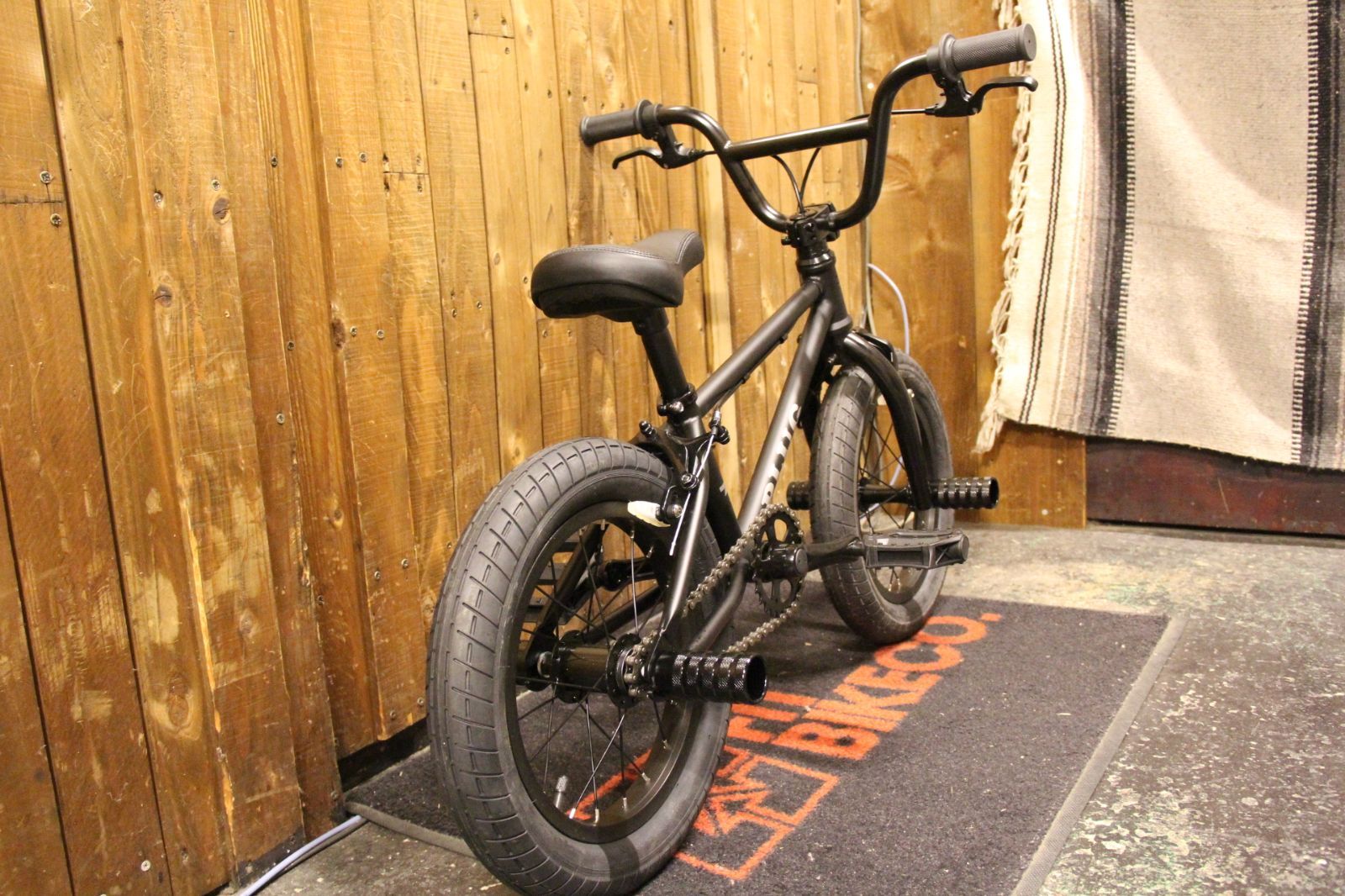 値下げ】TNB 14インチBMX NEW PLUG14 MATT BLACK | andrely.com