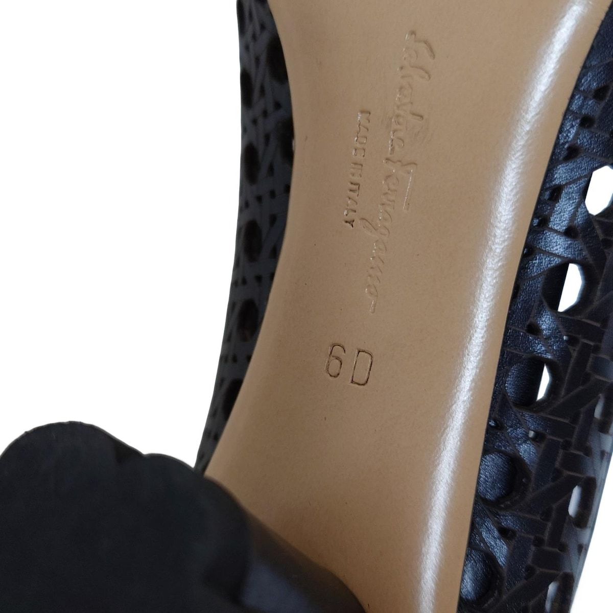 FERRAGAMO/SalvatoreFerragamo(サルバトーレフェラガモ) パンプス 6 D  