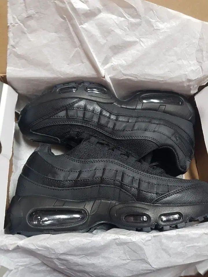 NIKE ナイキ エアマックス ランニングシューズ