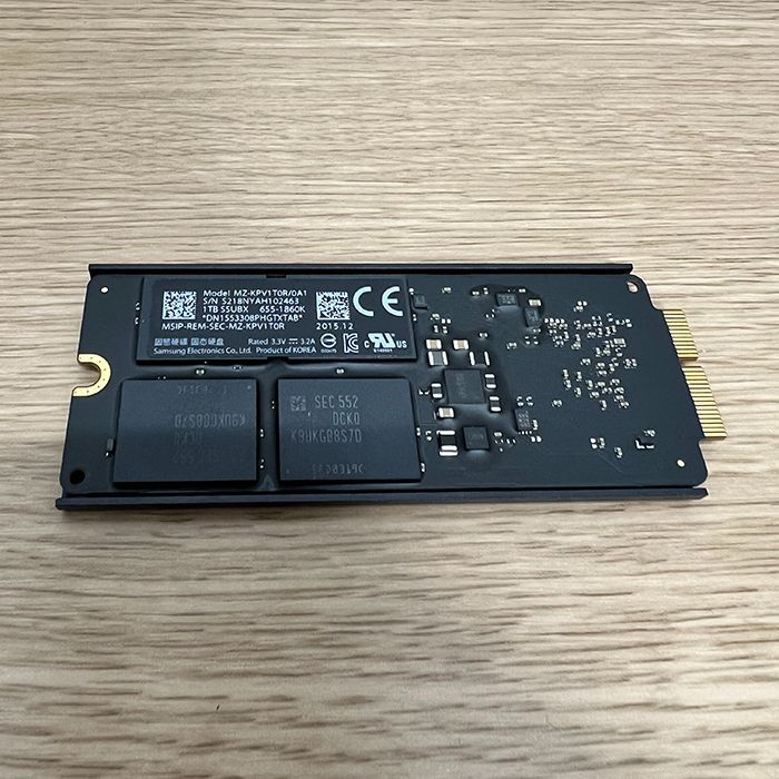 APPLE純正 SAMSUNG製 SSD 1TB MZ-KPV1TOS/OA4 - ライフスタイル - メルカリ