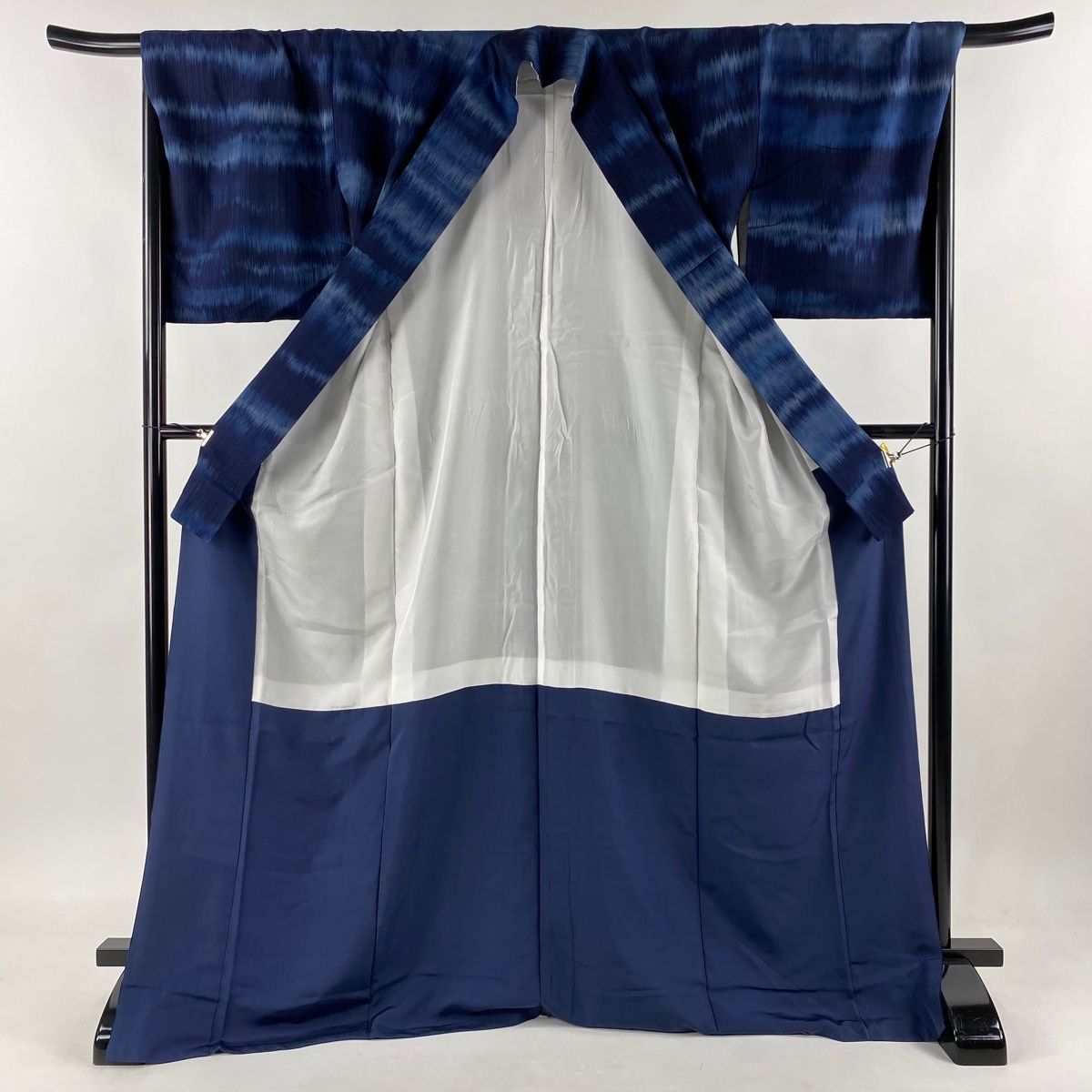 小紋 身丈172.5cm 裄丈68cm L 袷 縞 幾何学模様 藍色 正絹 名品 【中古  