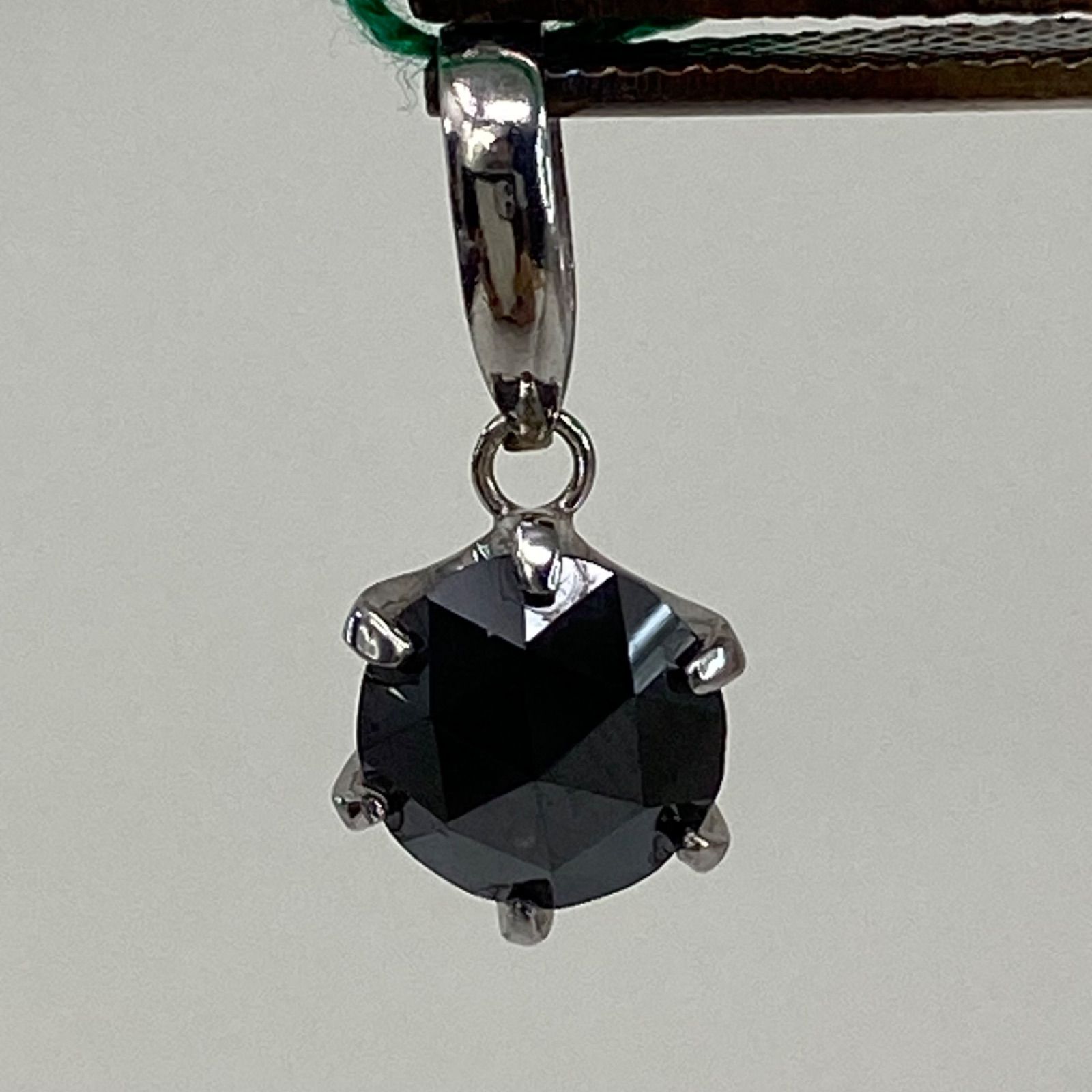 pt900 プラチナペンダント ブラックダイヤモンド 0.68ct - メルカリ