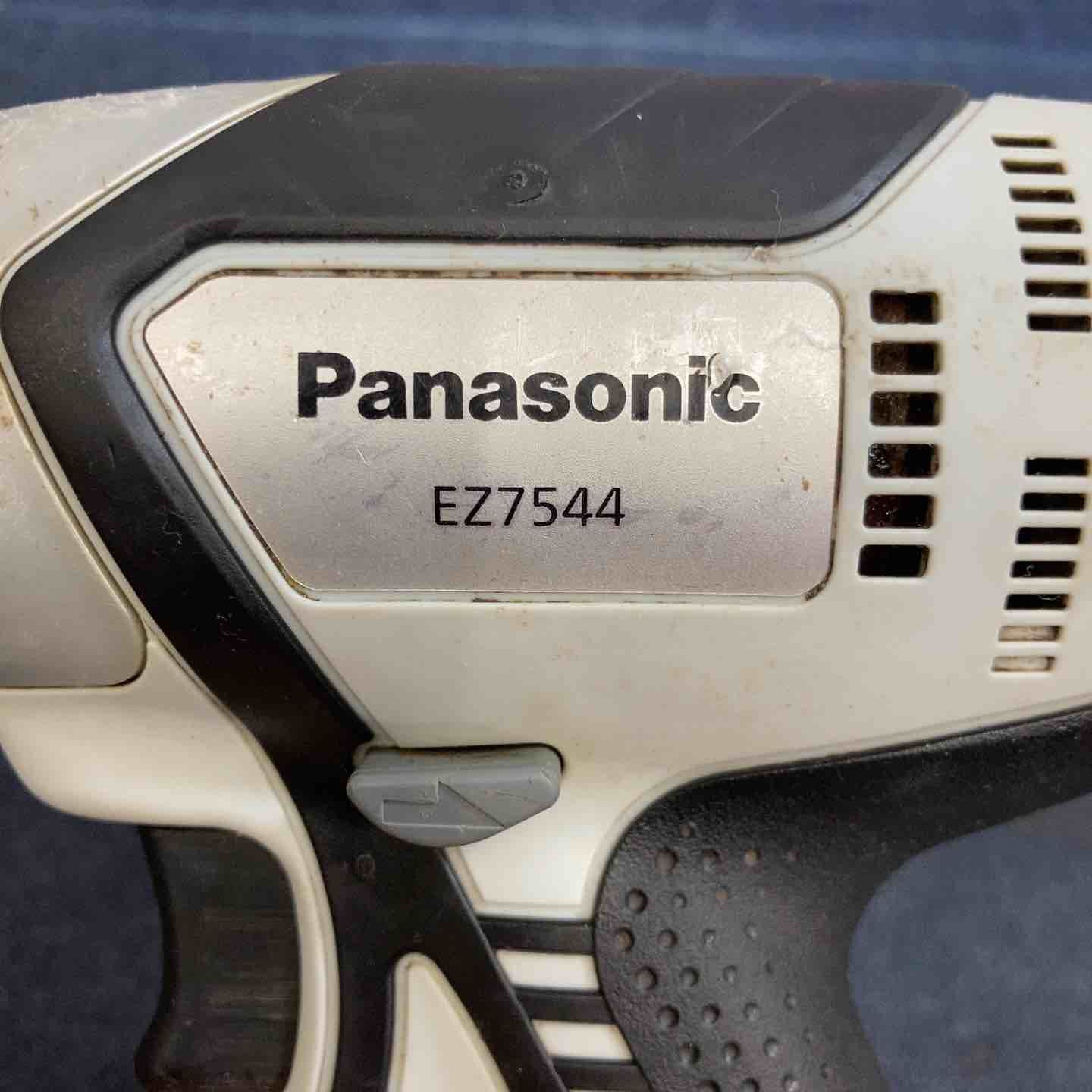 コードレスインパクトドライバー