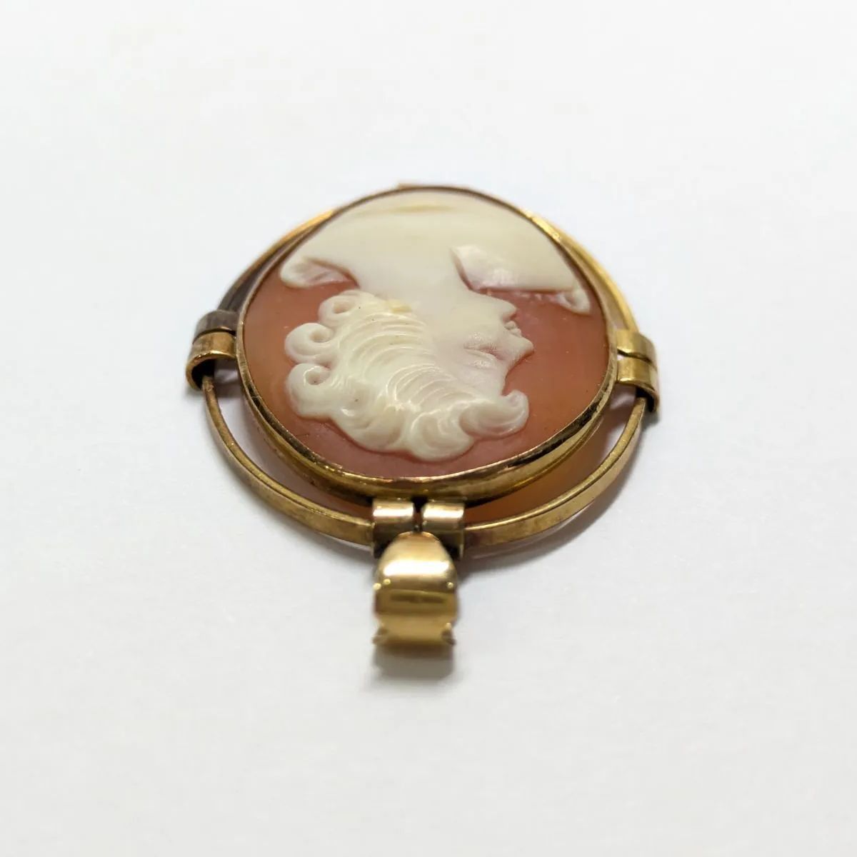 w*l様 イタリア　カメオ　750　k18　18金　ネックレスチャーム　ペンダン O02)良品 K18 シェル カメオ 30.8×25.0mm 4.5g ネックレス