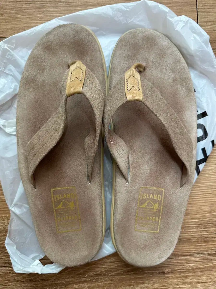 【雷市場（ポンジャン）商品韓国直送】ISRAND SLIPPER(アイランドスリッパ) pt203 トープ タン 300 サイズ