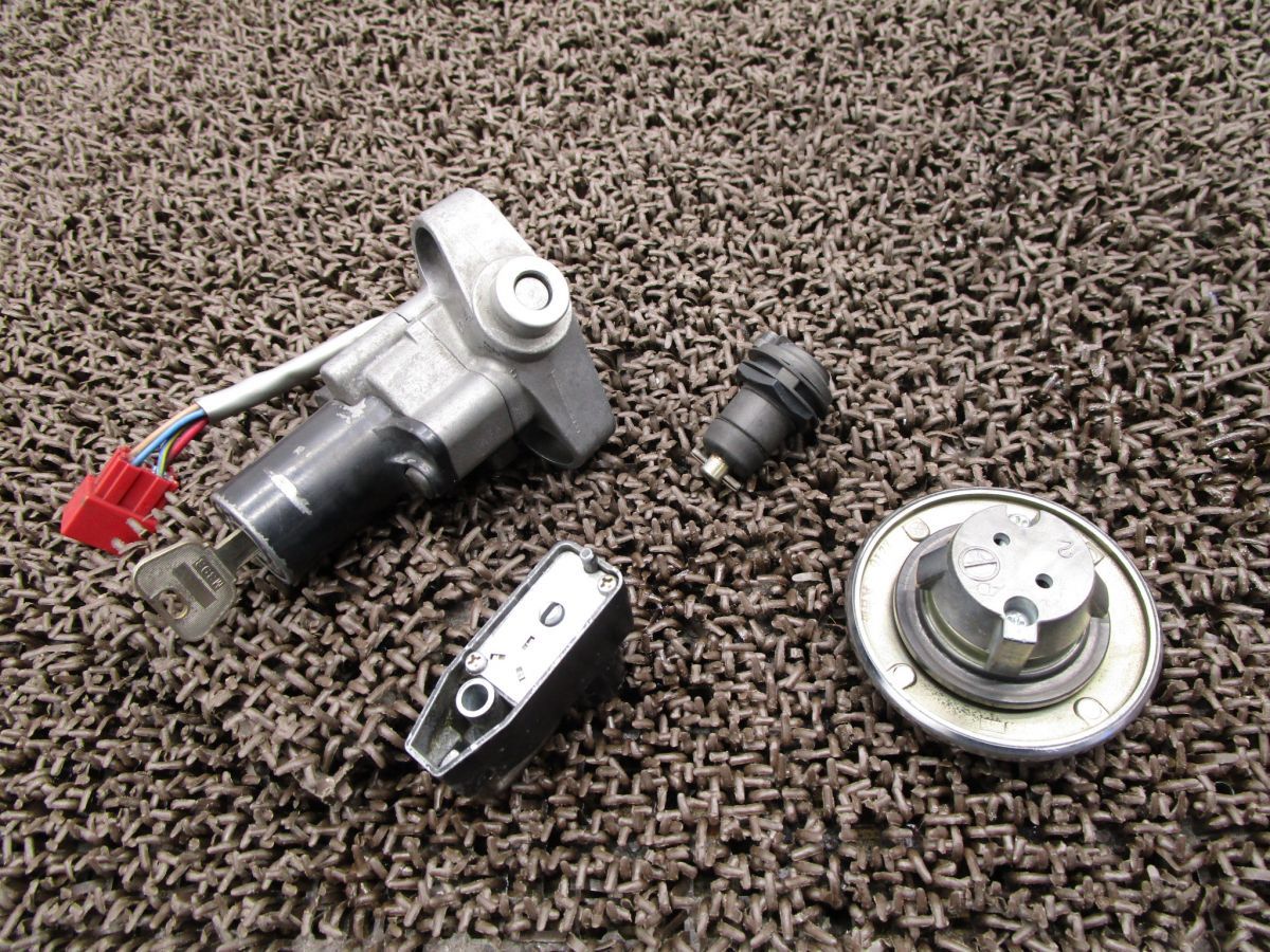 ドラッグスター250 メインキーセット タンクキャップ A7277 VG02J ヤマハ G604E DragStar キャブ車