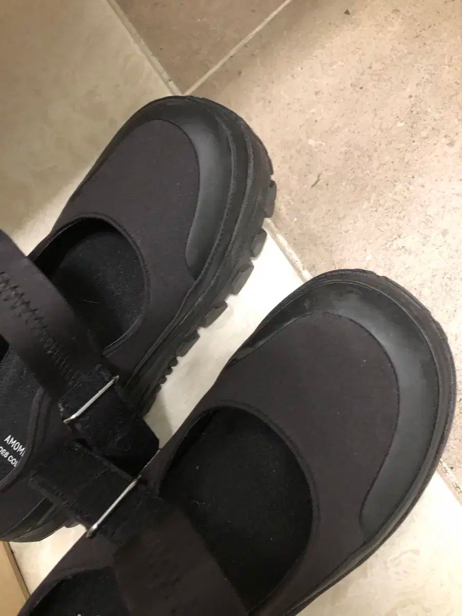 AMOMENTO（アモーメント) Vibram(ビブラム) MARY JANE(メリー