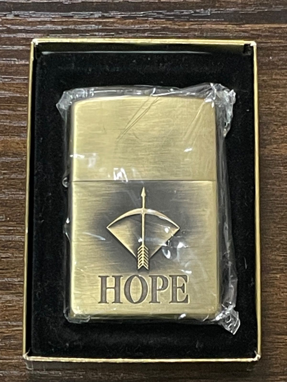 zippo ホープ ゴールド 金燻 限定品 HOPE GOLD 年代物 1999年製 立体メタル ゴールドアロー JT 特殊加工品 デットストック  ケース 保証書 - メルカリ