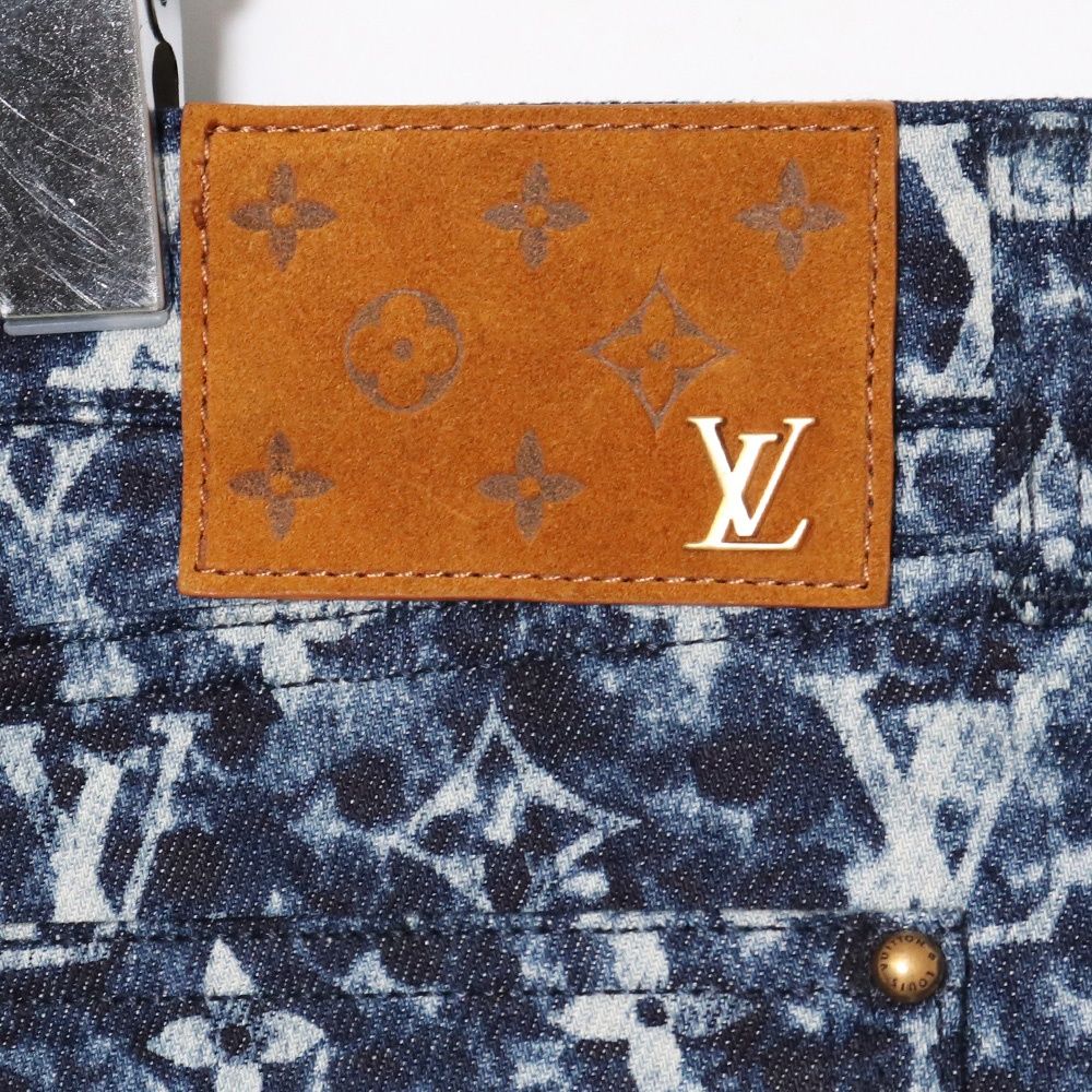 【美品】LOUIS VUITTON　デニム　モノグラム柄　サイズ38 未使用 LOUIS VUITTON モノグラムデニムパンツ サイズ38
