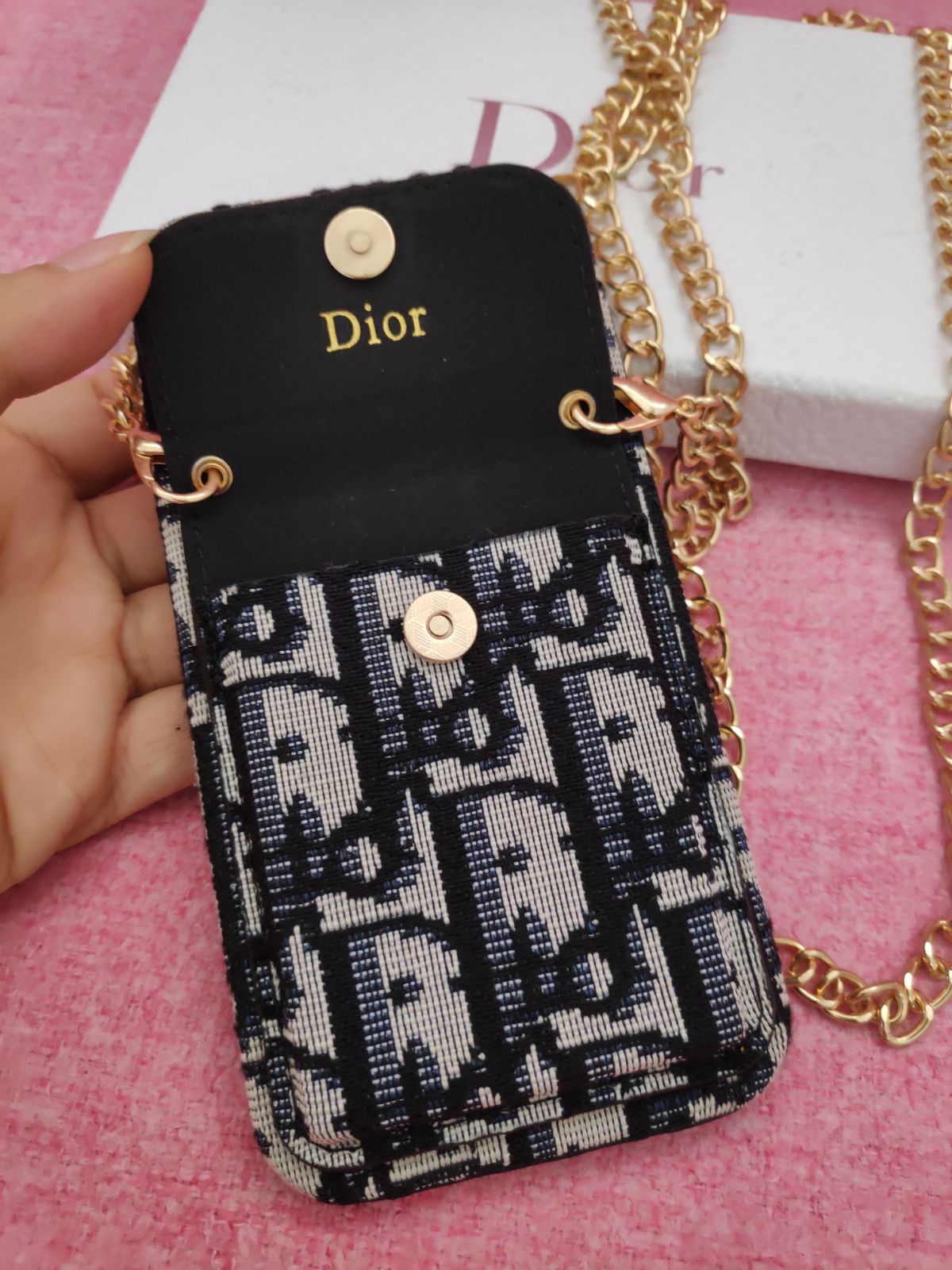 オススメ🌸Dior・クリスチャンディオール iPhoneケース　チェーン付き　携帯ケース　◆レディース◆　超人気美品　新品