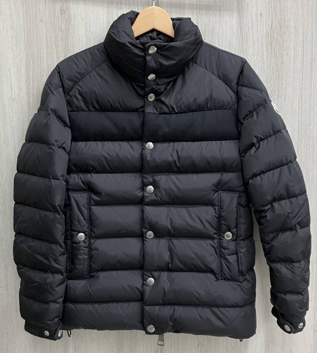 MONCLER モンクレール ダウンジャケット A20914132785 54155 黒
