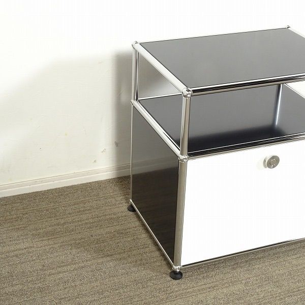 ドロップダウンドア×1 白×黒