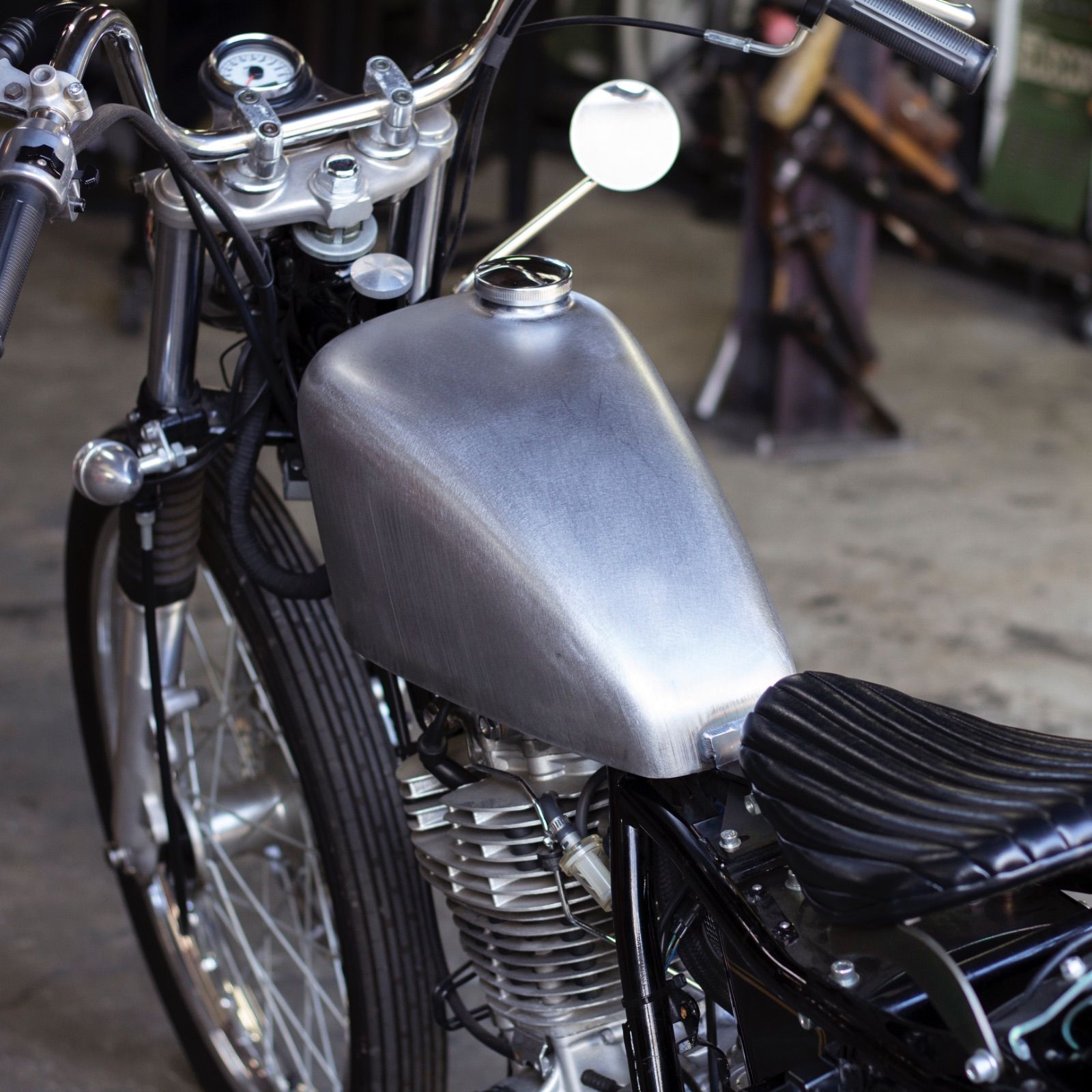 SR400/500用 スポーツスタータンクキット ローマウント MOTOR ROCK (MR 