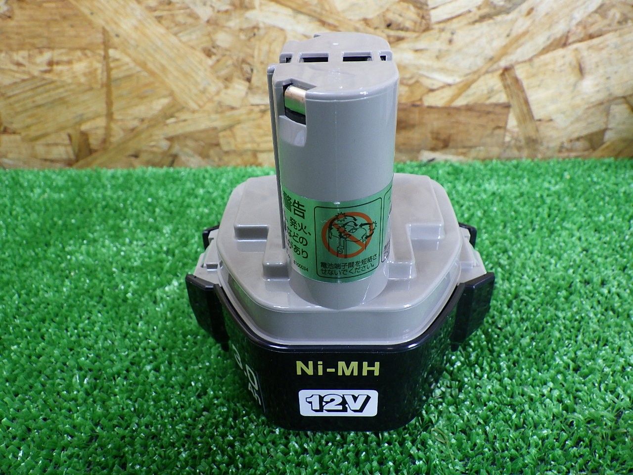 名品の マキタ 12V 3.0Ah 差込み式ニッケル水素バッテリ 1235 A-31619 電動工具 makita