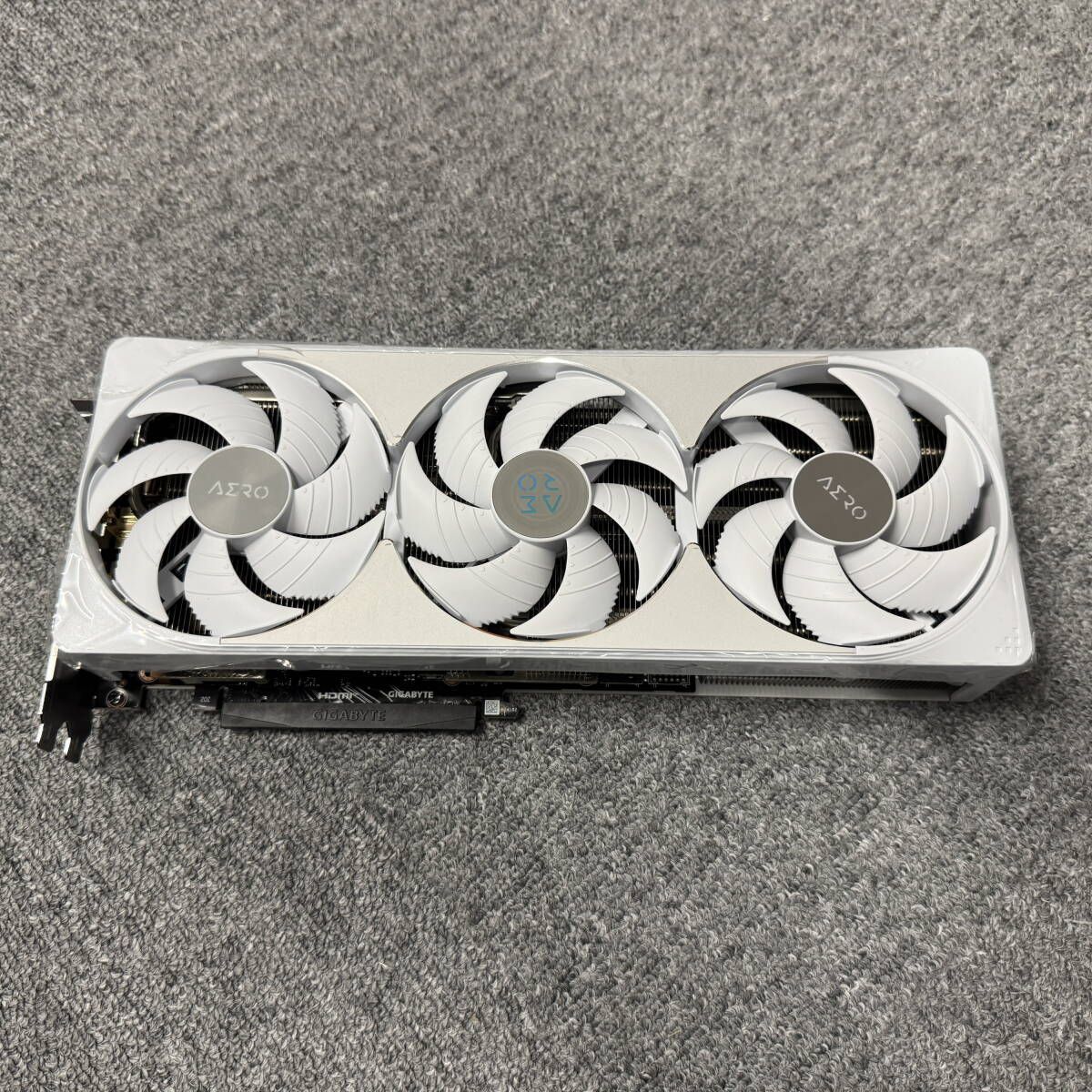 GIGABYTE GEFORCE RTX5080 GV-N5080 AERO OC-16G グラフィックボード