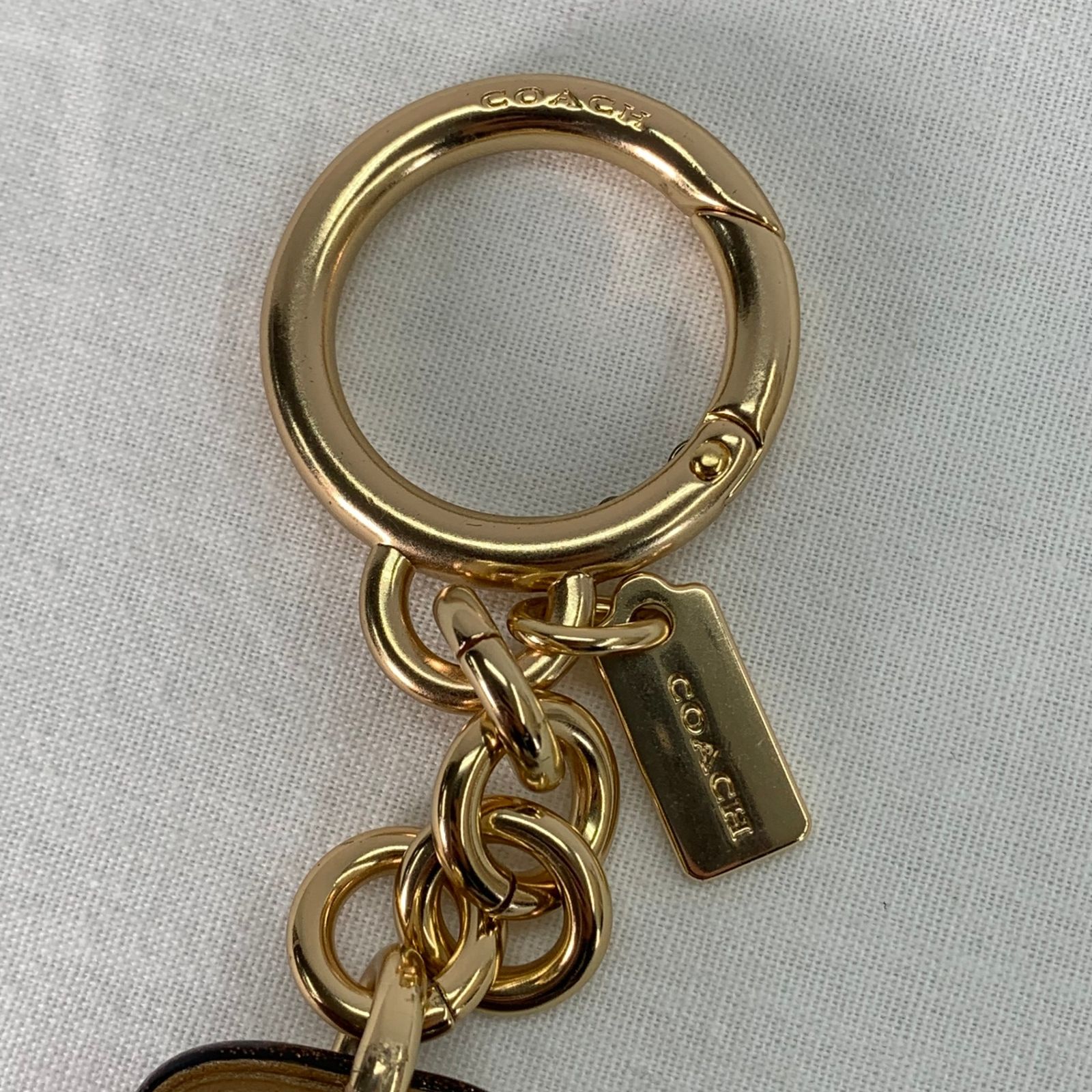 coach ウィロウ フローラル バッグ チャーム　キーリング  キーホルダー 公式】COACH – コーチ | ウィロウ フローラル バッグ チャーム