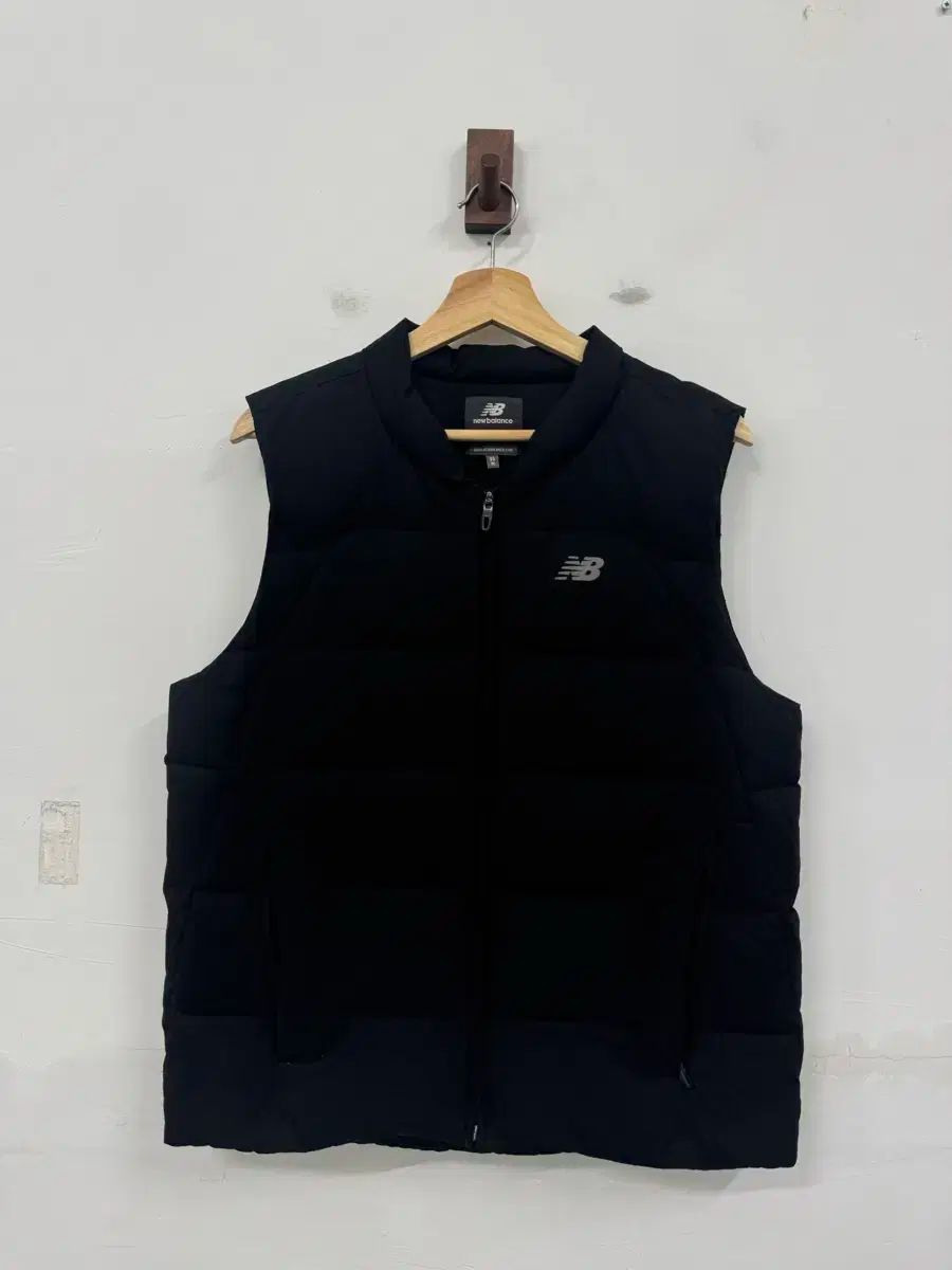 New Balance ダウン　ベスト　美品　ニューバランス 楽天市場】【公式】ニューバランス MET24 Down Vest アパレル