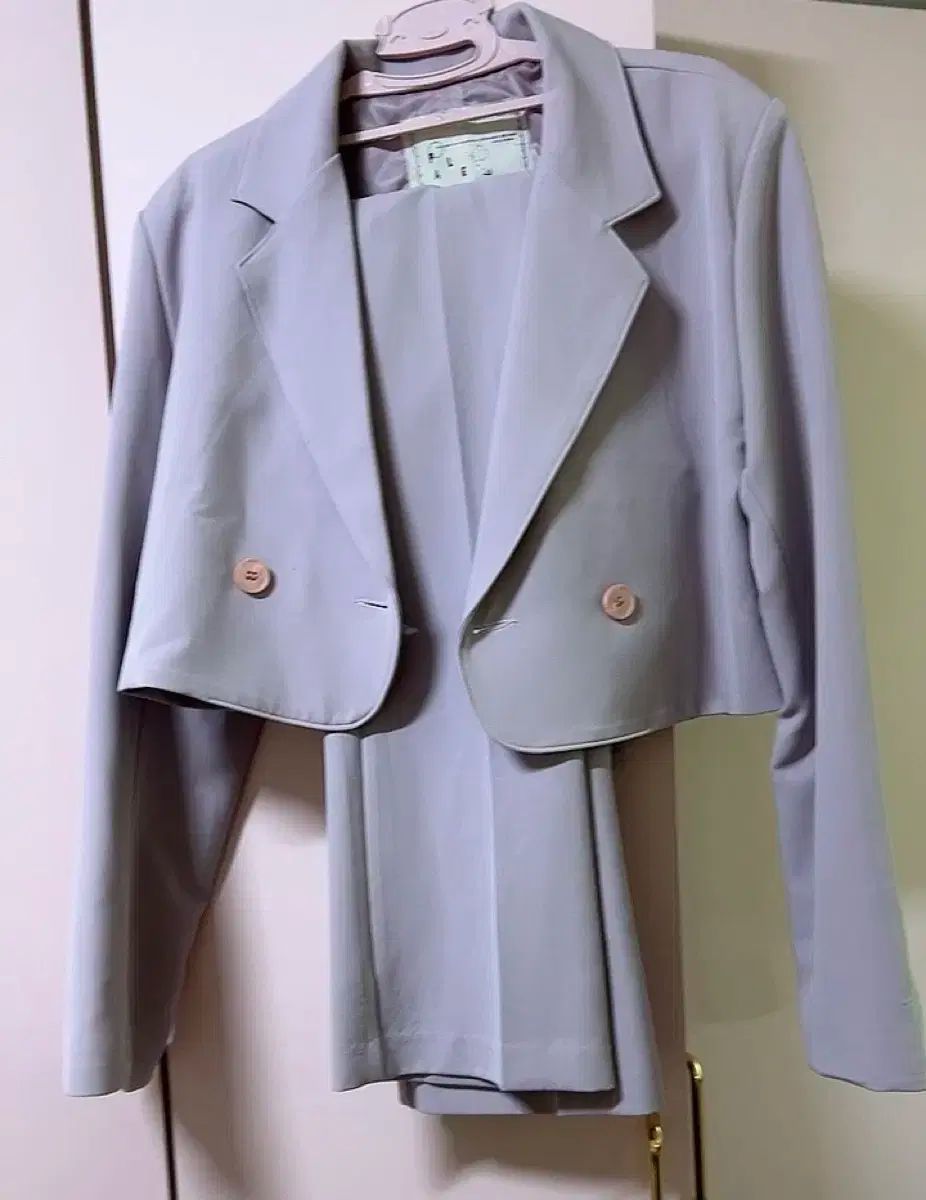 ペイルジェイド