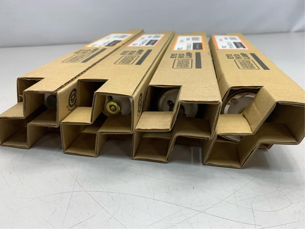 未使用 高圧ナトリウムランプ 4本 FECサンルクスエース NHT180LS