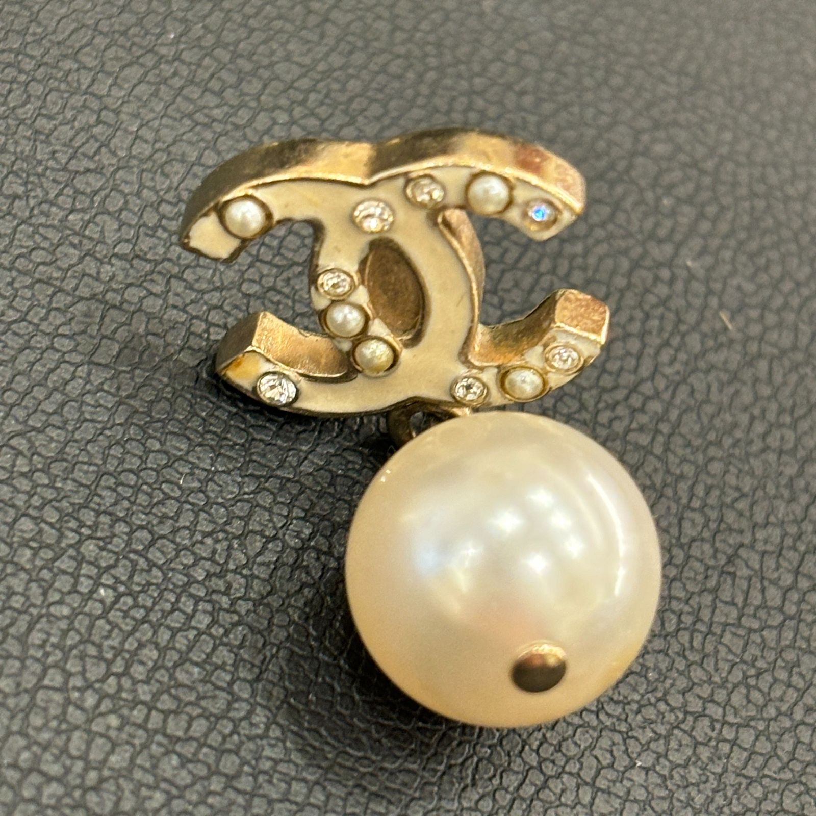 ΩNA3560 大人気! CHANEL シャネル ピアス ココマーク パール ΩNA3560 大人気! CHANEL シャネル ピアス ココマーク パール