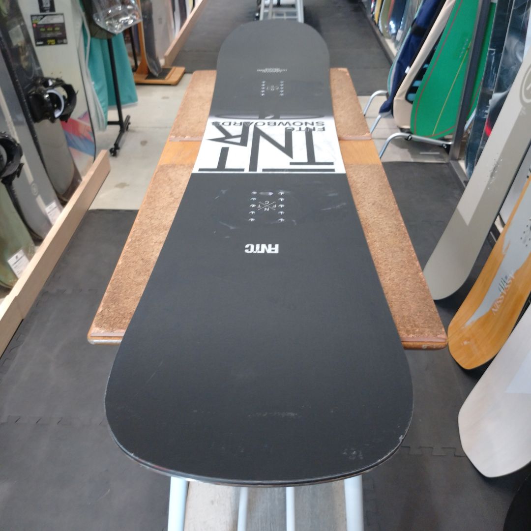 USE1000【ムラスポ公式】FNTC エフエヌティーシー TNT R 147cm 23-24