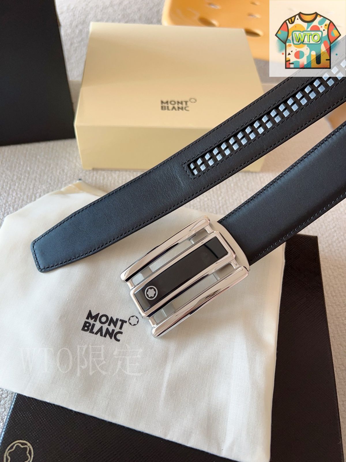 PRADAバックルベルト プラダ PRADA ベルト トライアングルロゴ ブラック レディース