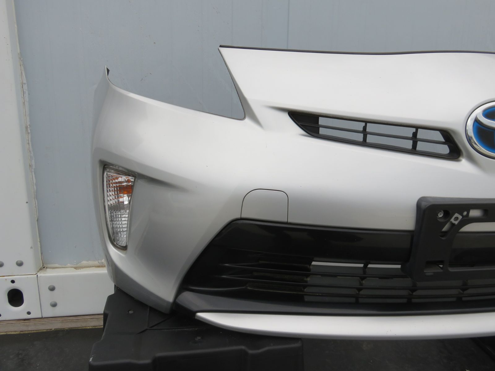 フロントバンパー 1F7