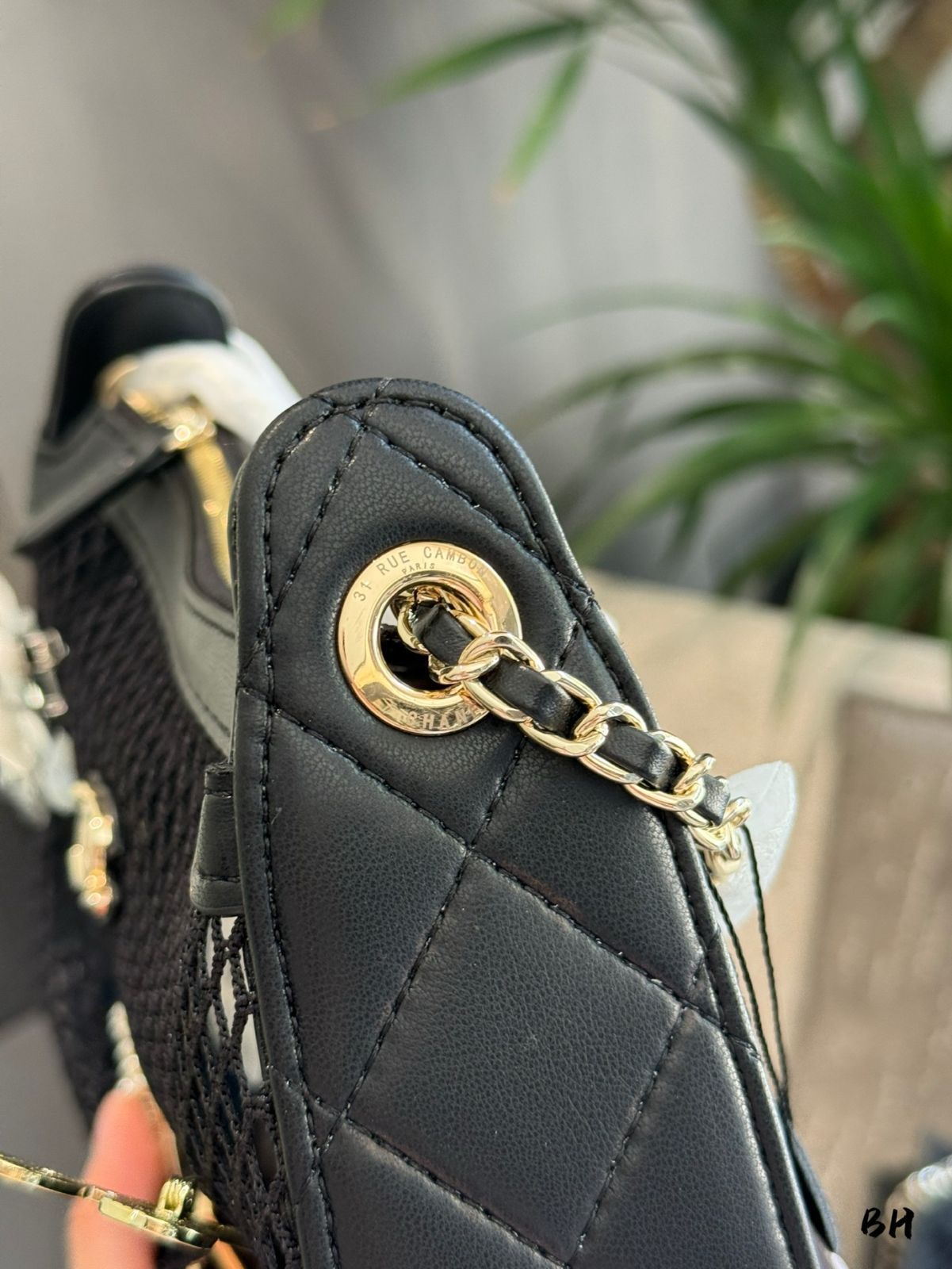フィッシュネットデザイン！【CHANEL】チェーンクラッチバッグ 新作CHANEL☆チェーンクラッチ23春夏 キャビア 入手困難 直営1点