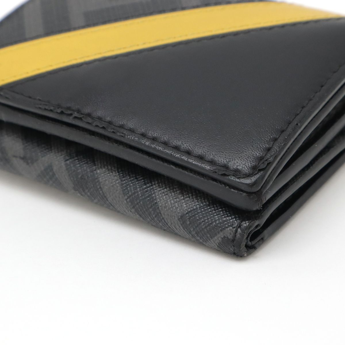 専用■フェンディ コンパクトウォレット ズッカ柄 ロゴプリント PVC レザー 楽天市場】fendi ズッカ柄 二つ折り財布の通販