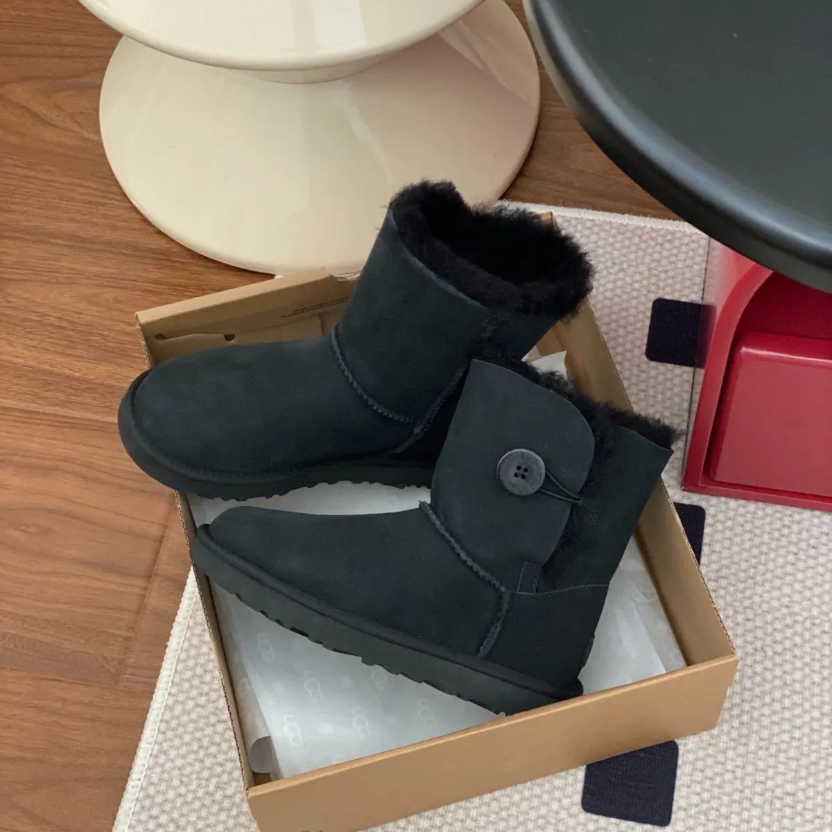 UGG アグ ムートンブーツ タッセル 可愛い レディース - メルカリ