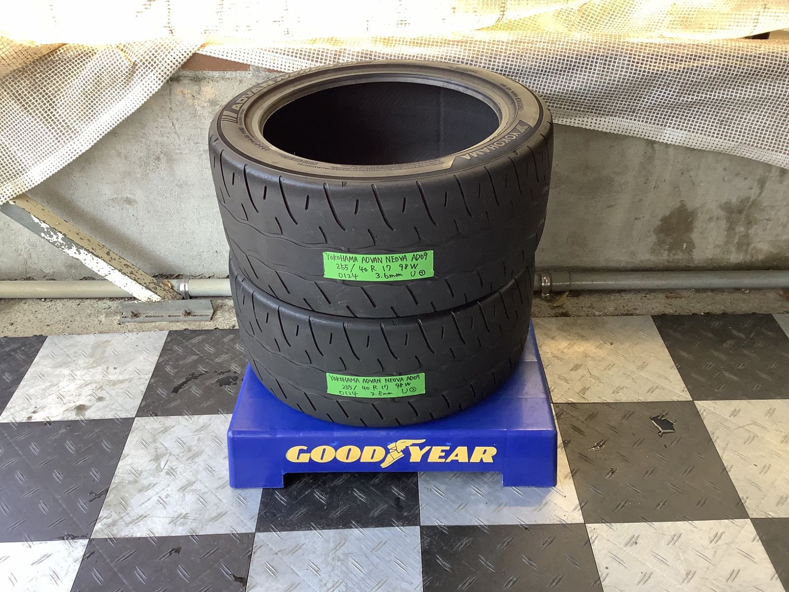 送料込み] 255/40R17 98W 2024年製 YOKOHAMA ADVAN NEOVA AD09