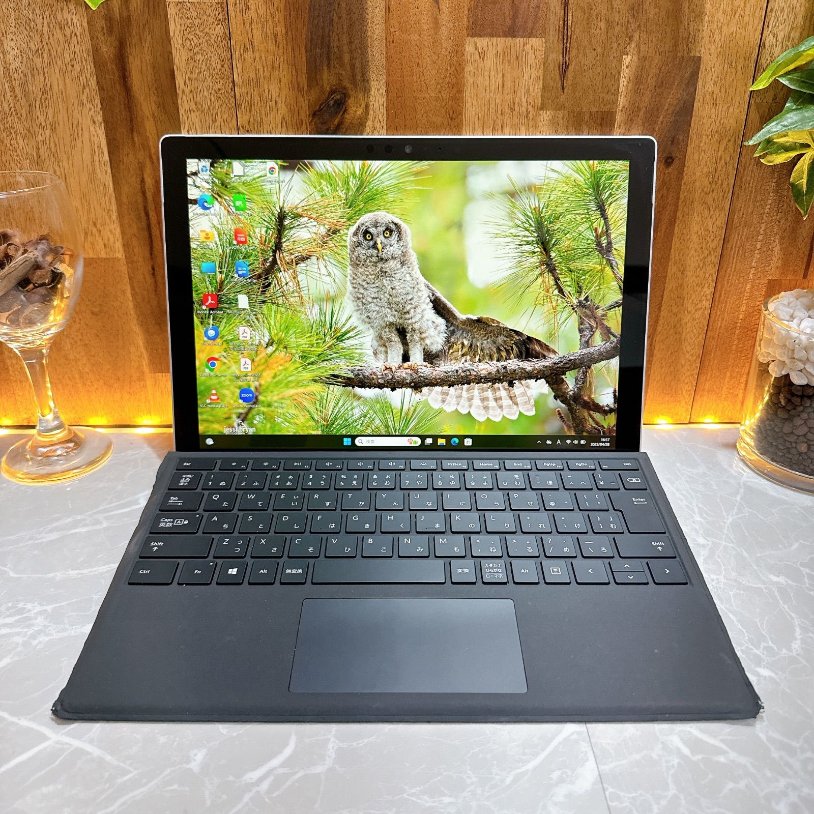 人気‼️Surface Pro 5☘️メモリ4GB☘️SSD128GB☘️m3第7世代 人気‼️Surface Pro 5☘️メモリ4GB☘️SSD128GB☘️m3第7世代