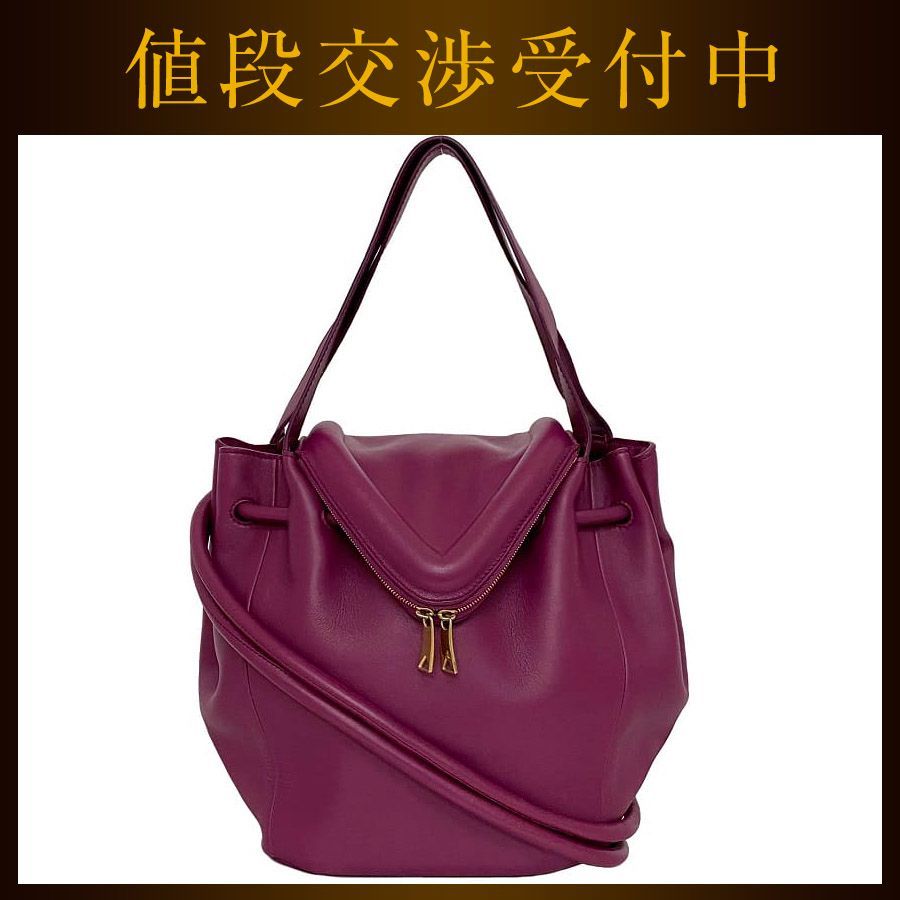 ボッテガヴェネタ 2way バッグ パープル ビーク 美品 巾着 レザー 中古 BOTTEGA VENETA 本革 ショルダーバッグ ハンドバッグ 紫 光沢 人気 ゴールド金具 カジュアル 女性 レデース 上品 高級感 お洒落 普段使い BOTTEGA VENETA - ボッテガヴェネタ 2way バッグ パープル ビーク 美品
