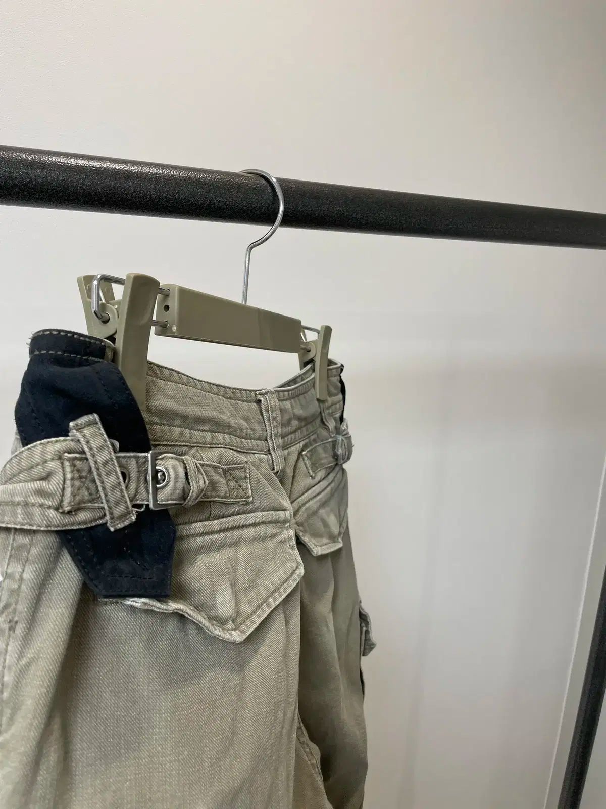 カーゴパンツ
