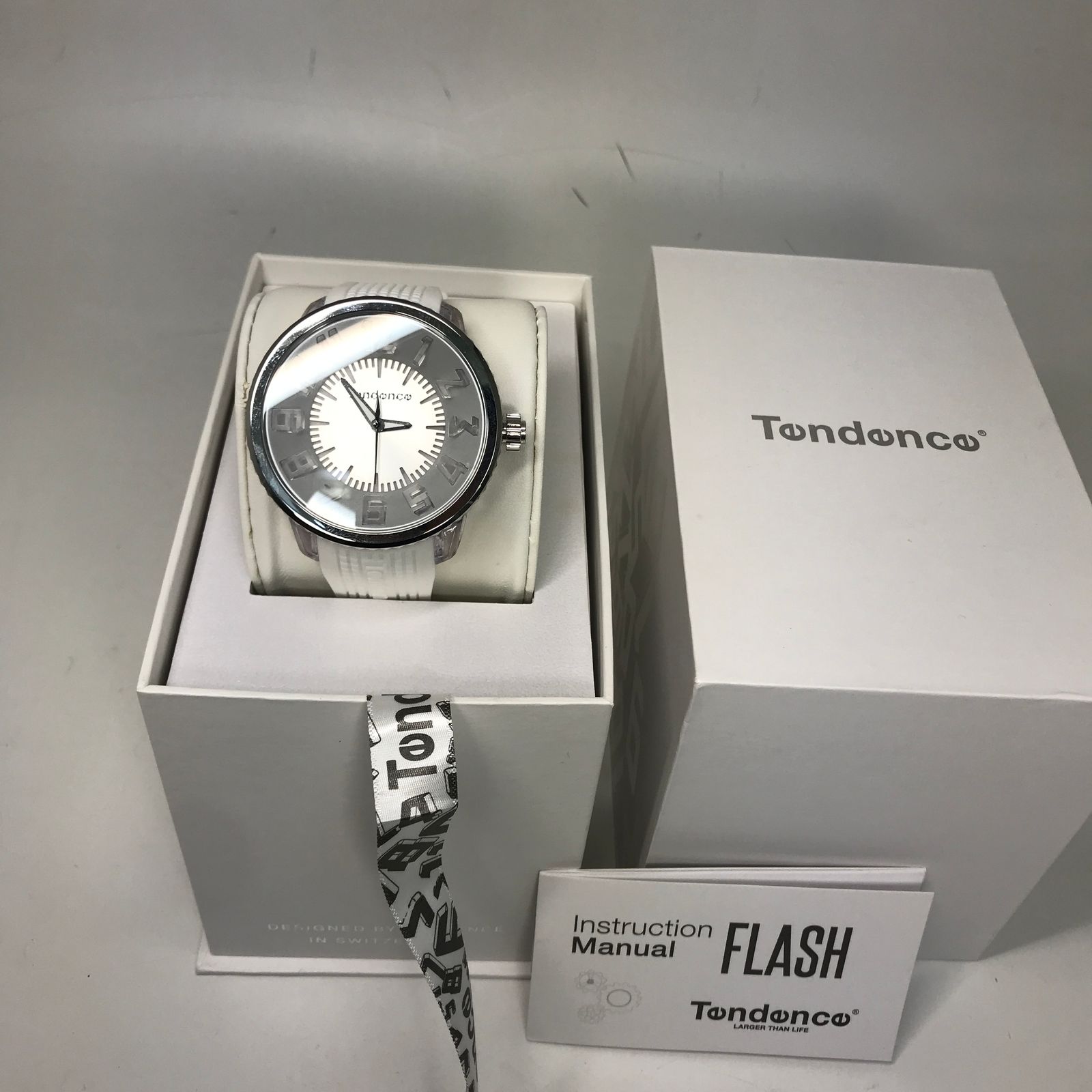 Tendence テンデンス 腕時計 TG530005 電池式クォーツ