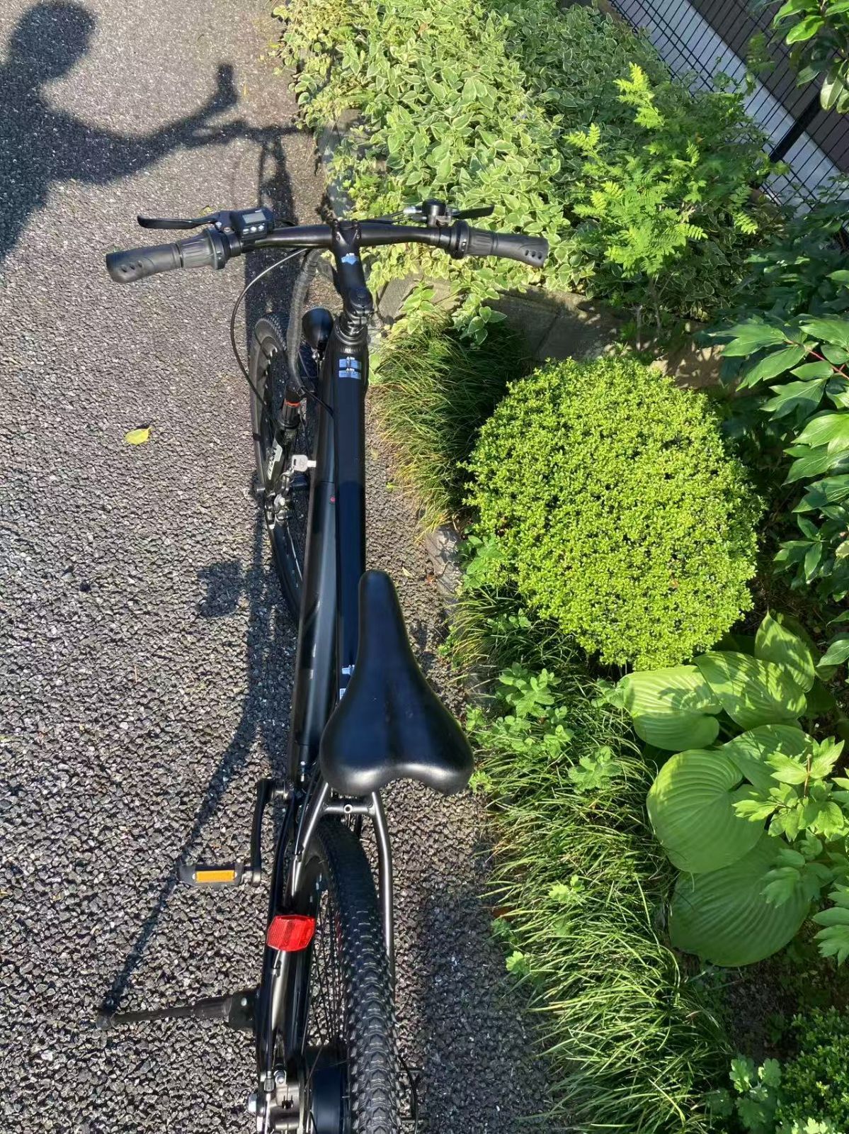 ジェットブラック