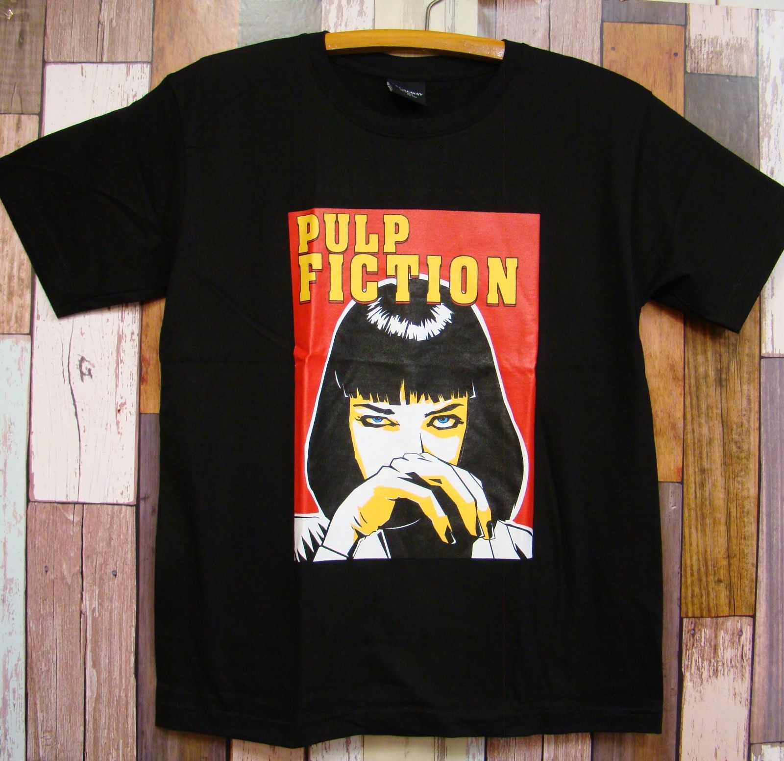 新品ミア☆パルプフィクション【Pulp Fiction】イラストＴシャツ☆BWT